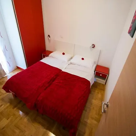 Lilly Apartament